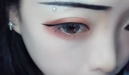 美妆视频,跟随视频学起来！